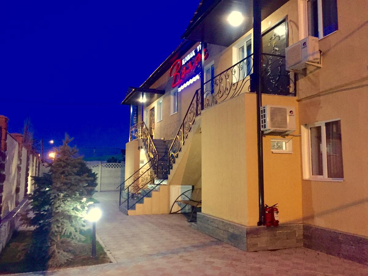 Voyazh Hotel Taraz Kültér fotó